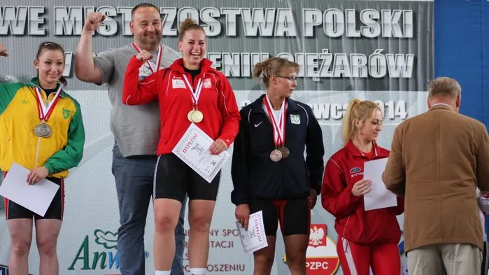 Patrycja Piechowiak nie zawiodła oczekiwań i stanęła na najwyższym stopniu podium w kategorii 69 kg.