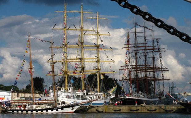 Wielkie żaglowce odwiedziły Gdynię w 2011 roku podczas The Culture Tall Ships Regatta.