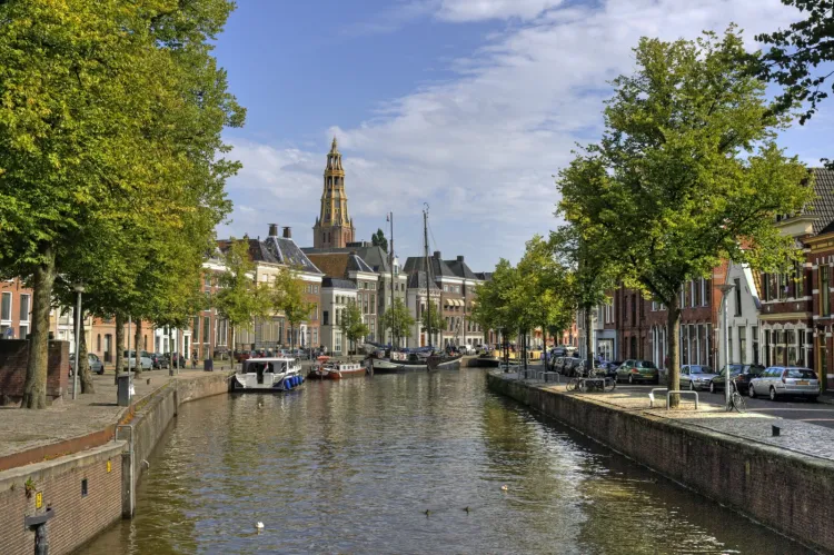 Jeden z kanałów w Groningen.