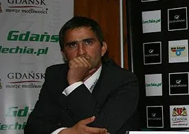 Tomasz Kafarski poprowadził Lechię w 12 meczach ekstraklasy, a po tych pojedynkach pracę straciło już trzech szkoleniowców rywali gdańszczan. 