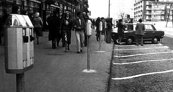 Pierwsze parkometry w Trójmieście pojawiły się w 1978 roku w Gdańsku. Od tamtej pory zmieniło się wiele, ale jedno na pewno nie - kierowcy wciąż niezbyt chętnie płacą za parkowanie.