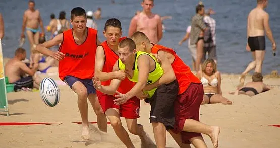Młodzieżowy turniej w Brzeźnie poprzedził rywalizację w I mistrzostwach Polski w beach rugby.