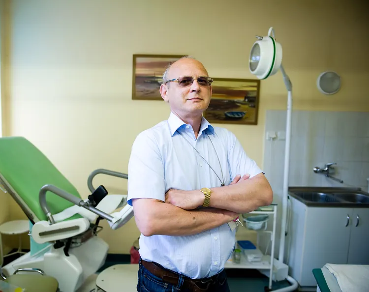 Dr Robert Klimaszewski, specjalista położnictwa i chorób kobiecych, prowadzi Poradnię Położniczo-Ginekologiczną w Przychodni Przyszpitalnej Copernicus.