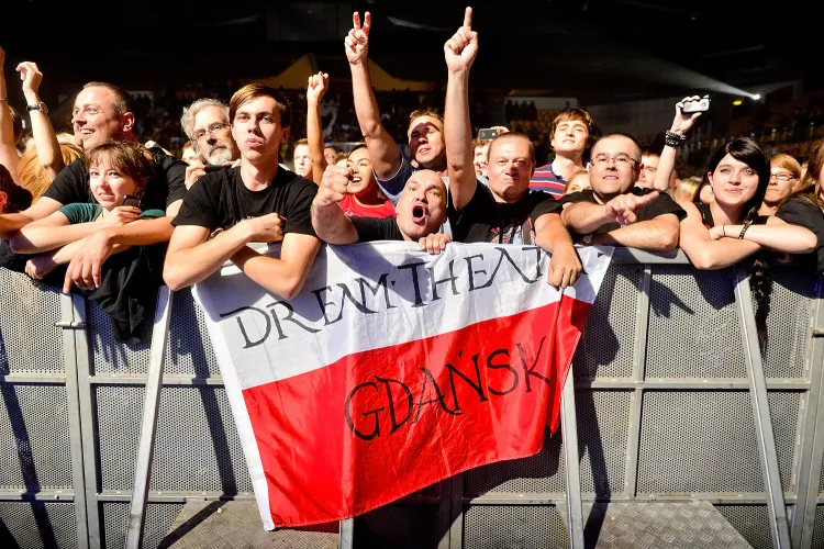 Dream Theater ma oddanych fanów. Do Gdyni przyjechali z całej Polski.