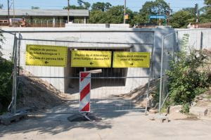 Przejście między ul. Dmowskiego a Parkiem Kuźniczki otwarte zostanie w poniedziałek.