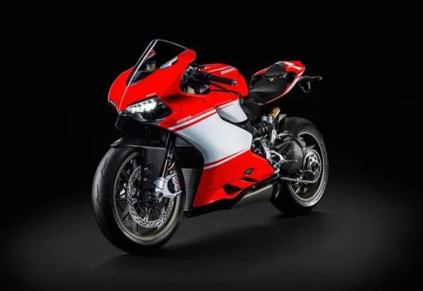 Unikatowy Ducati 1199 Panigale Superleggera wart... 280 tys. zł.