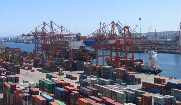 Trójmiejskie terminale kontenerowe podsumowały pierwsze miesiące tego roku i wyszło, że wszystkie mają duże wzrosty przeładunków.