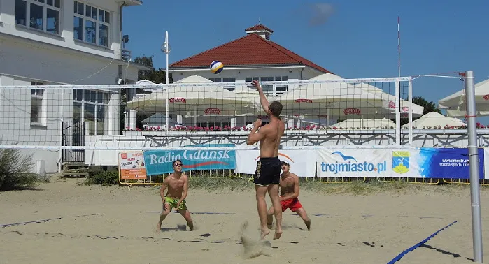 Turnieje siatkówki plażowej w Sopocie składy się w tym roku z trzech edycji.