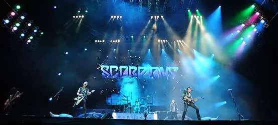 Wykonanie najbardziej wolnościowego utworu Scorpionsów, Wind of Change, zrobiło na słuchaczach w Stoczni Gdańskiej ogromne wrażenie.