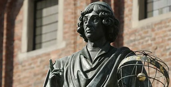Mikołaj Kopernik mieszkał ze swoją gosposią co najmniej przez osiem lat. Później Anna Schilling wysłała swoje rzeczy do Gdańska, ale nie wiadomo, czy sama dotarła do miasta.