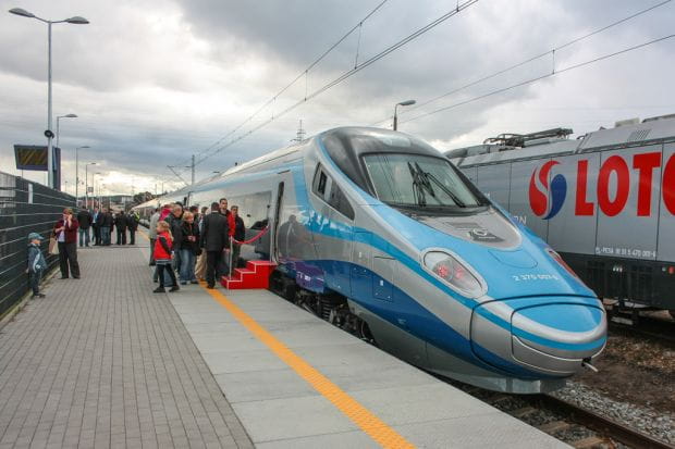 Dotychczas pociągi Pendolino było można zobaczyć tylko podczas testów lub prezentacji (nz. ubiegłoroczne targi Trako w Gdańsku). Pod koniec roku będą już stałym bywalcem na polskich torach.