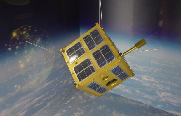 Od 19 sierpnia br. w kosmosie krążyć będą dwa polskie satelity naukowe: Lem, który znajduje się tam od listopada 2013 r., oraz jego naukowy "brat" - Heweliusz.