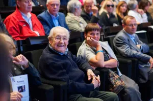 Wśród widzów pojawili się m.in. Andrzej Wajda i Janina Ochojska.