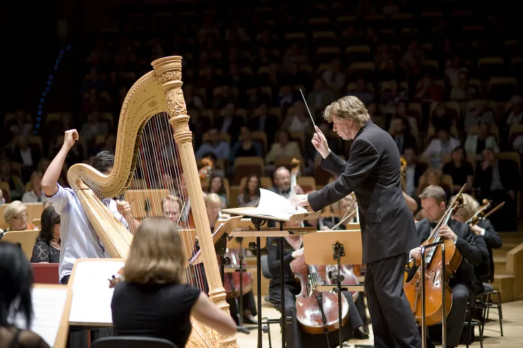 W piątek o godz. 19 w Filharmonii Bałtyckiej odbędzie się inauguracja sezonu artystycznego. Orkiestra PFB pod dyrekcją Ernsta van Tiela wykona kompozycje Rossiniego, Straussa i Szostakowicza.