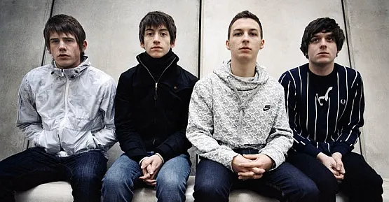 W Polsce Arctic Monkeys wystąpią po raz pierwszy.