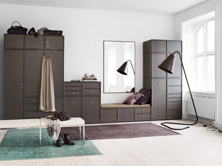 Modułowa garderoba Montana (Designzoo.pl).
