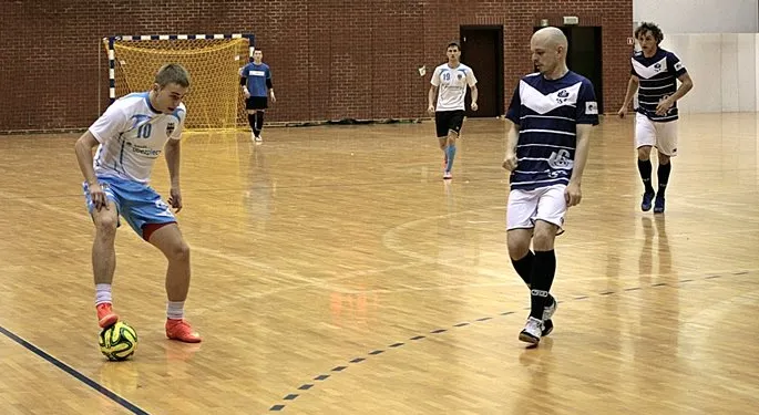 Od nowego sezonu obydwa gdańskie zespoły futsalowe występować będą pod akademickimi skrzydłami. W ekstraklasie znów zagra AZS UG, a na jej zapleczu o awans powalczy Futsal Politechnika Gdańska powstała na bazie drużyny Vamos Gdańsk.