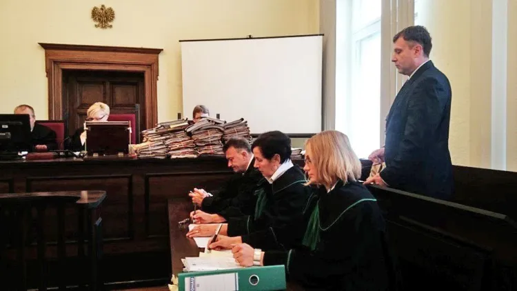 Jacek Karnowski podczas piątkowego przesłuchania przez sopocki sąd.