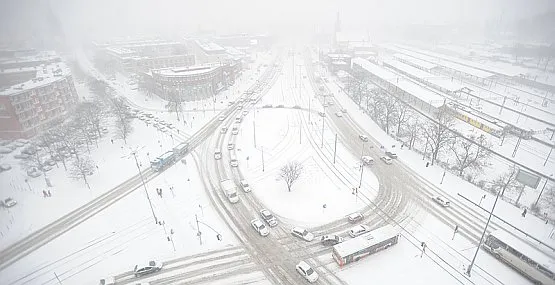 Śródmieście Gdańska zostało dokładnie zasypane śniegiem. 