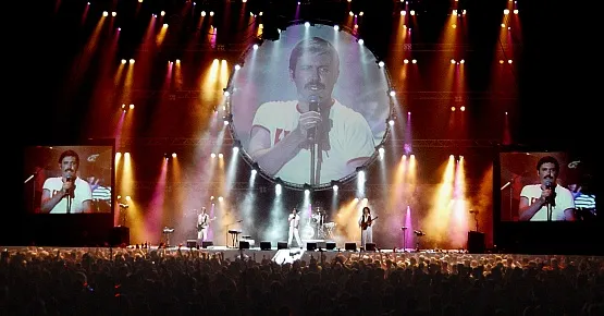 Grupa Killer Queen przyciąga na koncerty w Anglii tłumy fanów 