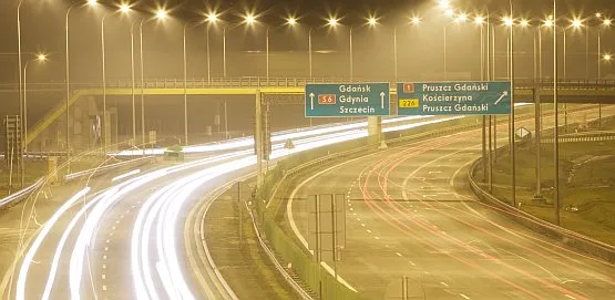 Od 5 stycznia za przejazd całą autostradą A1 do Nowych Marz kierowcy zapłacą 12,5 zł, czyli 14 gr za kilometr. Od 30 czerwca stawki wzrosną do 17,5 zł i 16 gr za kilometr.