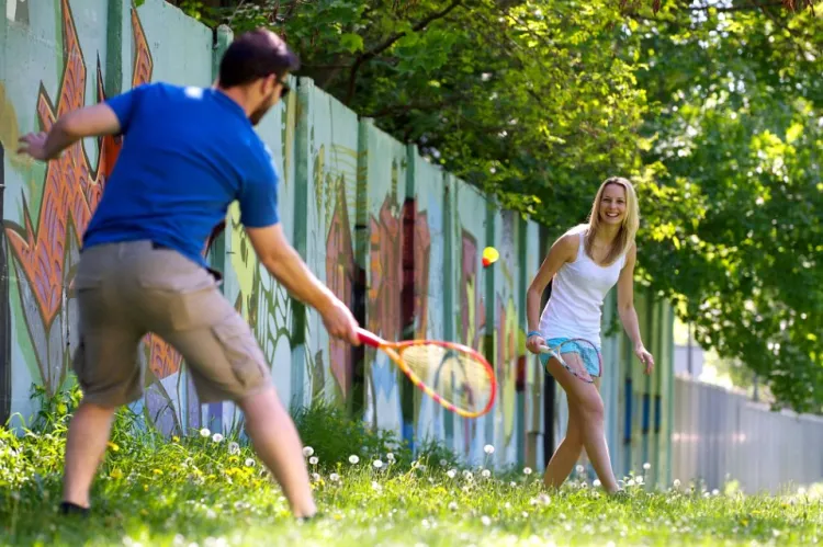 Speed badminton uchodzi za miks tenisa, badmintona i squasha. 