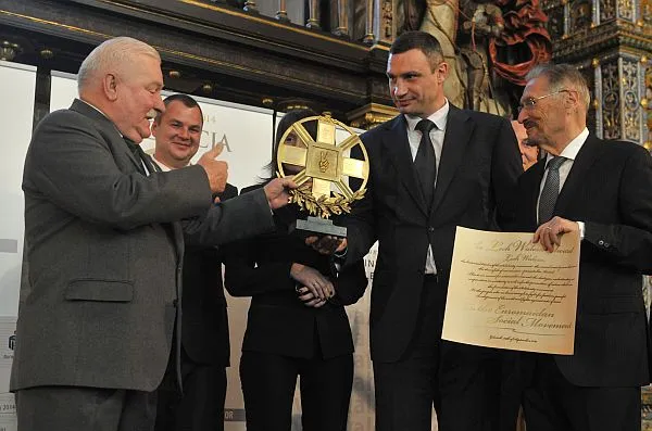 Laureatem Nagrody Lecha Wałęsy w roku 2014 został ukraiński ruch społeczny Euromajdan. Nagrodę odebrał m.in. jeden z liderów ruchu, były bokser, a obecnie mer Kijowa - Witalij Kliczko.