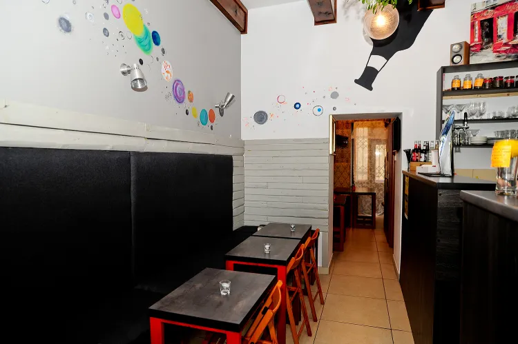 Maniack Cafe to niewielki, ale klimatyczny pub w centrum Gdańska.