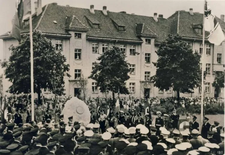 Uroczystość odsłonięcia pomnika z końca czerwca 1939 r.