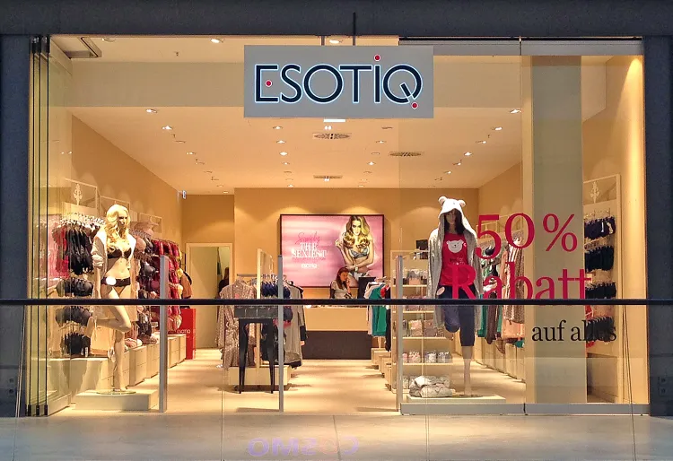 Na początek Esotiq&Henderson otworzyła dwa salony w nowych centrach handlowych w Stuttgarcie.