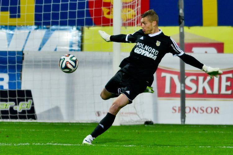 Łukasz Skowron wystąpił w 13 z 14 meczów Arki w tym sezonie w I lidze. Z powodu kontuzji nie zagrał tylko przeciwko Termalice Nieciecza, w przegranym spotkaniu w Gdyni 2:3. 