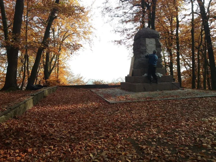 Na 28 listopada,  gdy mija 387 rocznica Bitwy pod Oliwą, pomnik odzyskał dawną świetność.