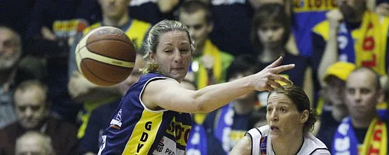 Slobodanka Maksimović (z lewej) w nowym sezonie zagra wspólnie z Anną DeForge (z prawej) w Krakowie.