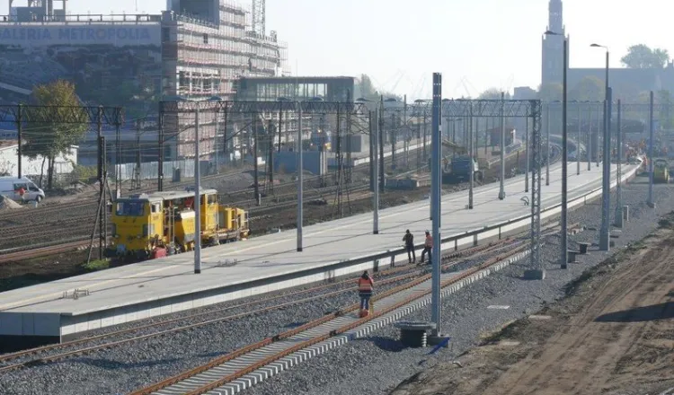 Prawie gotowy nowy peron nr 1 na stacji Gdańsk Wrzeszcz.