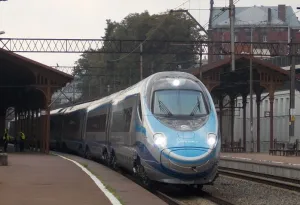 Rozpoczęcie sprzedaży biletów na pociągi Pendolino miało być marketingowym wydarzeniem weekendu, a było wizerunkową wpadką PKP IC.
