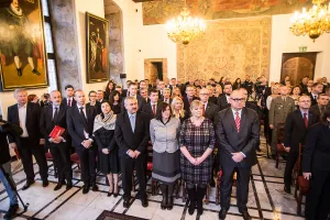 Radni składali przysięgę przy Biblii z 1630 roku, na którą dawni rajcy przysięgali, że "wszystko co będą czynić, będą czynić dla Gdańska". Obecnie mogli wybrać czy ślubowanie potwierdzą stwierdzeniem "tak mi dopomóż Bóg".