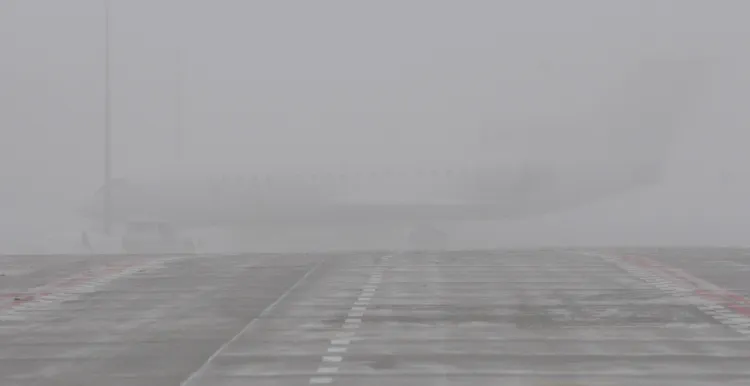 Modernizacja lotniska w Rębiechowie ma umożliwić lądowanie we mgle już pod koniec 2015 r.