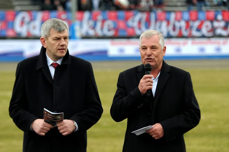 Tadeusz Zdunek (z prawej) uważa, iż Robert Terlecki (z lewej) powinien osobiście odpowiedzieć za przekroczenie limitu wydatków na transfery przed sezonem 2013.