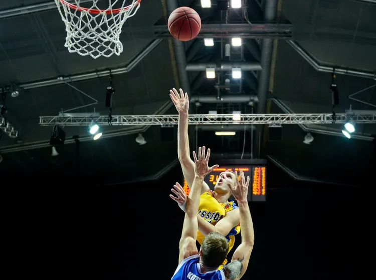 Jednym z wyróżniających się w statystykach Tauron Basket Ligi zagranicznych graczy jest Ovidijus Galdikas, środkowy Asseco. Gdyński klub i tak wyróżnia się jednak tym, że sporą rolę odgrywają w nim krajowi zawodnicy.