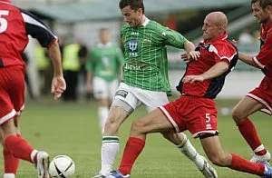 Piotra Wiśniewskiego zabrakło tym razem na boisku, a Piast wziął odwet za udokumentowaną na powyższym zdjęciu porażkę z Gdańska 0:3.
