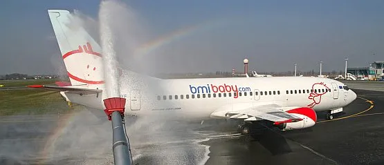 Na początku kwietnia na lotnisku w Rębiechowie witano pierwszy samolot linii bmibaby. 31 maja angielskiego przewoźnika trzeba będzie pożegnać. 