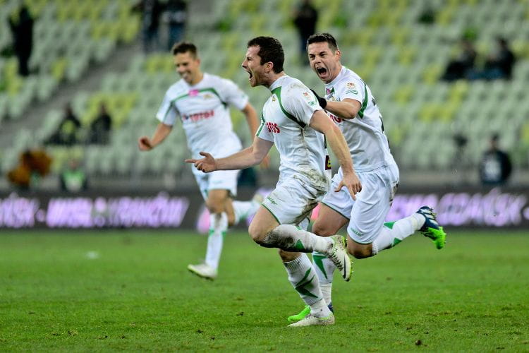 Piotr Wiśniewski jako czwarty piłkarz Lechii w historii ustrzelił w ekstraklasie hat-tricka, a w klasyfikacji najskuteczniejszych piłkarzy biało-zielonych z dorobkiem 27 goli awansował na 5. miejsce. 