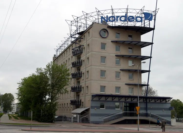 W połowie czerwca 2013 r. skandynawska centrala Grupy Nordea postanowiła sprzedać wszystkie polskie spółki. Nabywcą został bank PKO BP, który zapowiedział stworzenie na bazie Nordei nowego Banku Hipotecznego. 



