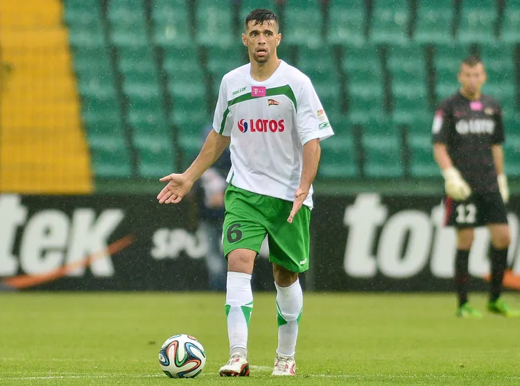 Tiago Valente w ekstraklasie zagrał dla Lechii w dwunastu spotkaniach, za każdym razem w podstawowym składzie. Trener Brzęczek nie widzi jednak dla niego miejsca w zespole u progu przygotowań do wiosny.