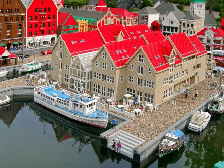 Legoland w Bilund jest największym tego typu parkiem rozrywki na świecie.