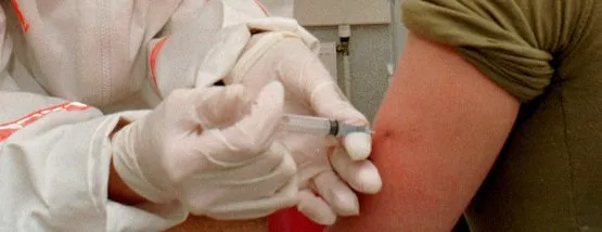 Jedną z metod walki z grypą jest coroczne szczepienie. 