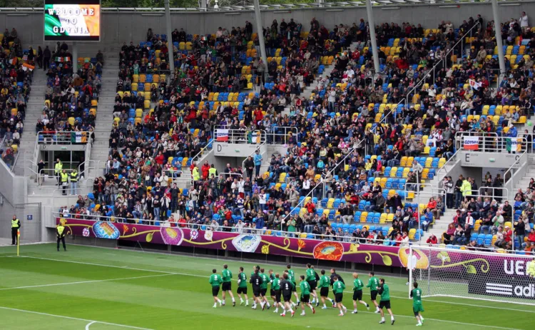 W 2012 roku Stadion Miejski w Gdyni gościł trening reprezentacji Irlandii, która w Gdańsku rozgrywała mecz mistrzostw Europy z Hiszpanią. W 2017 na tym obiekcie powinny odbyć się mecze młodzieżowego Euro.