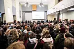 Po marszu w sprzeciwie wobec połączenia dwóch szkół, w Urzędzie Miejskim odbyło się spotkanie poświęcone reformie gdańskiej oświaty. Zakończyło się ono kłótnią. 