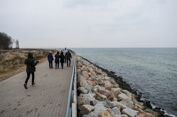 Przy 900-metrowej promenadzie na Westerplatte zostaną w tym roku zagospodarowane tereny zielone. 