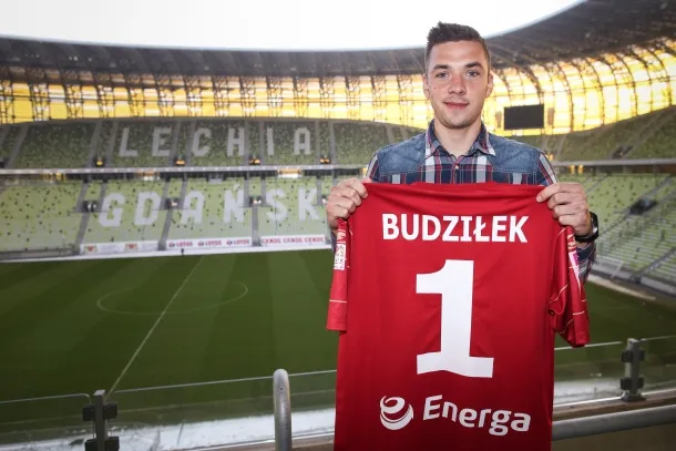 Łukasz Budziłek w Lechii będzie występował z numerem 1.